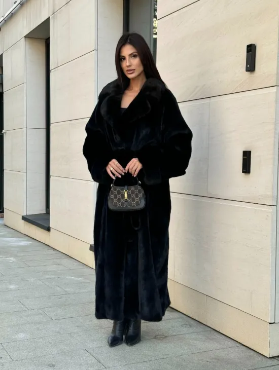 Длинная шуба кимоно Luxury Fashion из меха норки SAGA FURS - английский воротник - фото 5