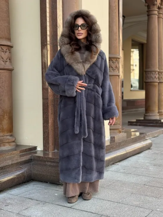 Удлиненная женская норковая шуба паркет с капюшоном из меха куница - фото 8