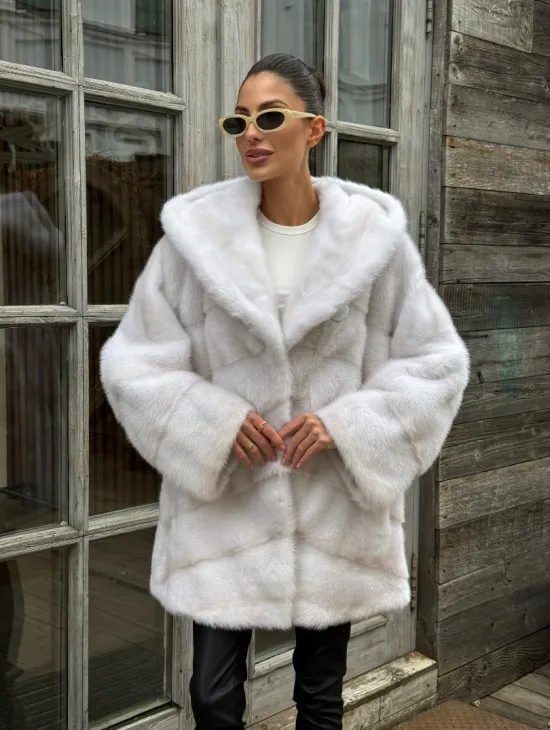 Светлый полушубок автоледи из меха норки с капюшоном - фото 8