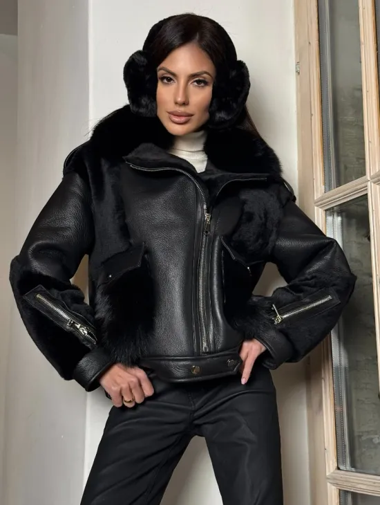Черная дубленка на молнии с меховым воротником из финского песца - фото 2