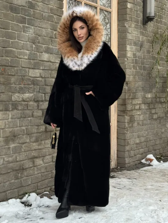 Черная длинная шуба из норки с капюшоном из меха рыси - фото 4