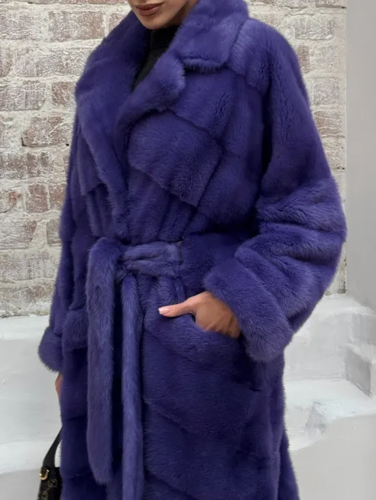 Норковая шуба кимоно с английским воротником в фиолетовом цвете - фото 1