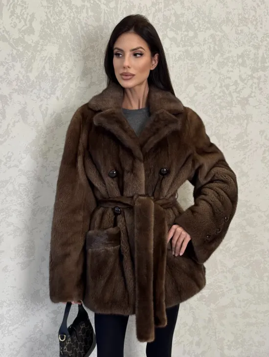Шикарный норковый жакет с английским воротником и накладными карманами в цвете соболь - фото 0