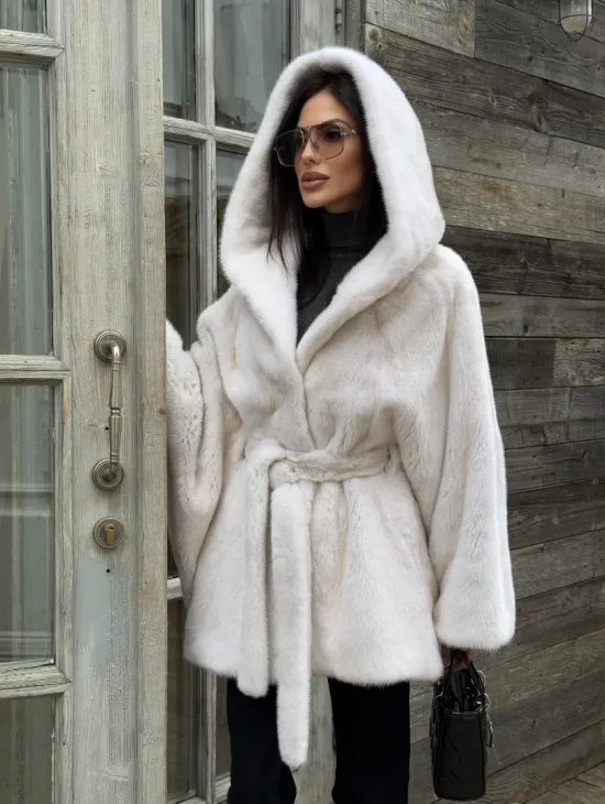 Шуба норковая летучая мышь с капюшоном, мех аукционная норка Palomino - фото 10