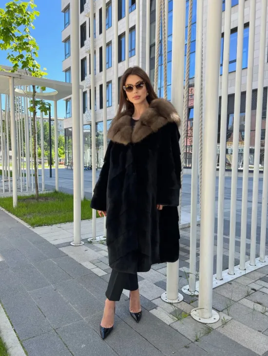 Норковая шуба с капюшоном из куницы фасон балон - фото 6