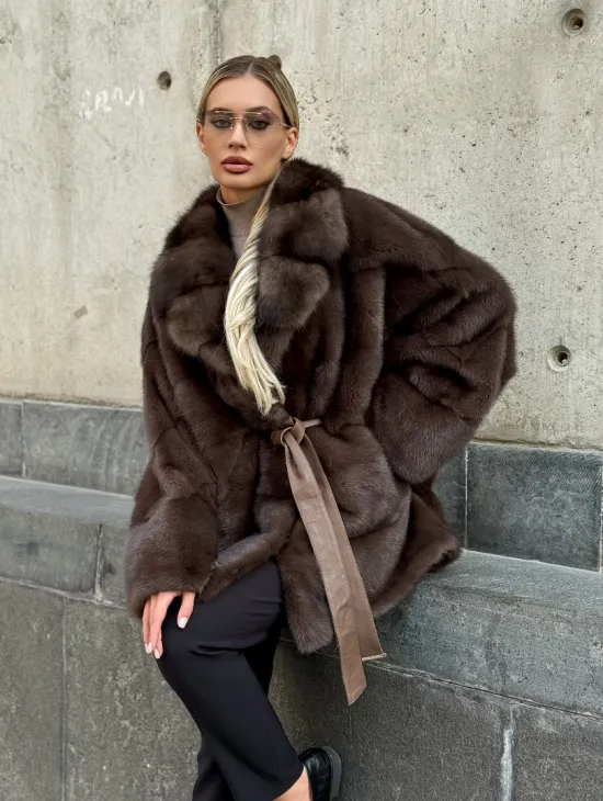 Полушубок норковый женский с воротником куница - фото 9