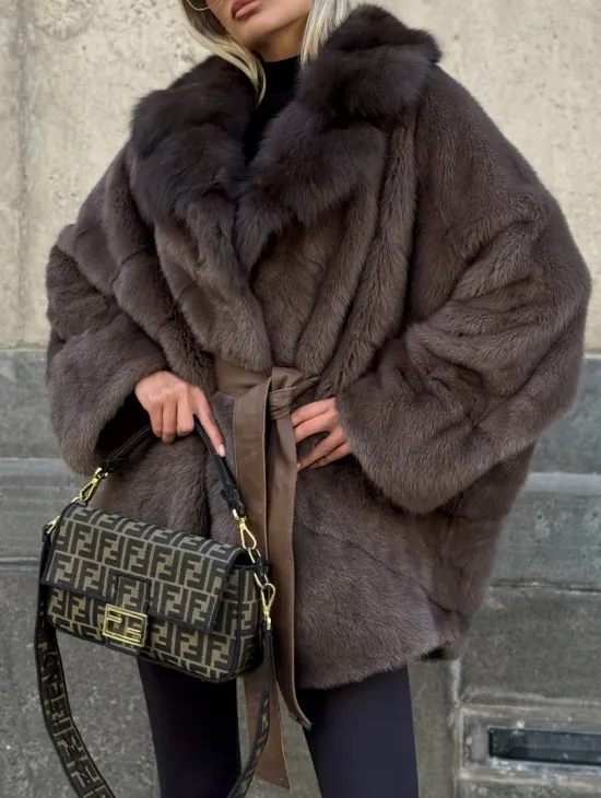 Женская норковая шуба свободного силуэта с воротником куницы - фото 1