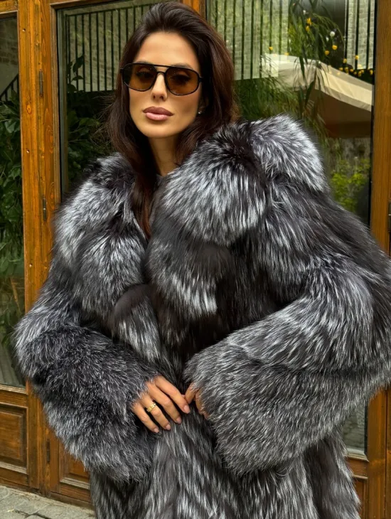 Длинная шуба из чернобурки в росшив - фото 1