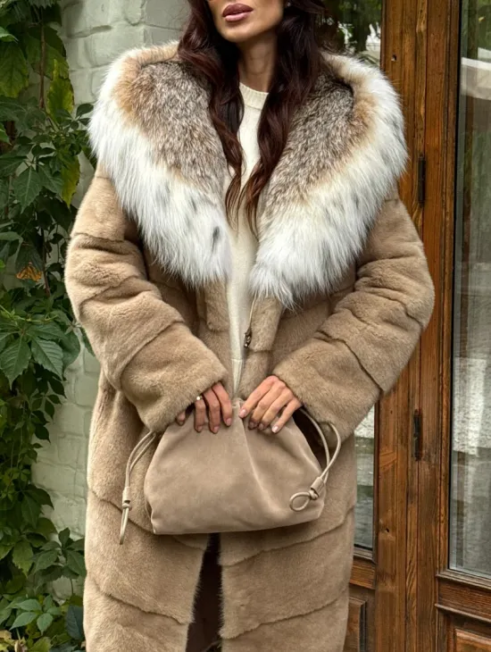 Бежевая норковая шуба с капюшоном рысь - фото 1