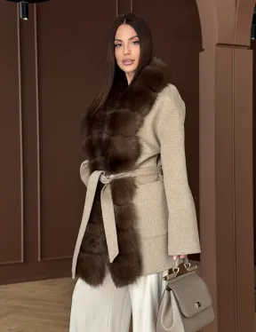 Пальто с отделкой из меха песца - фото 12