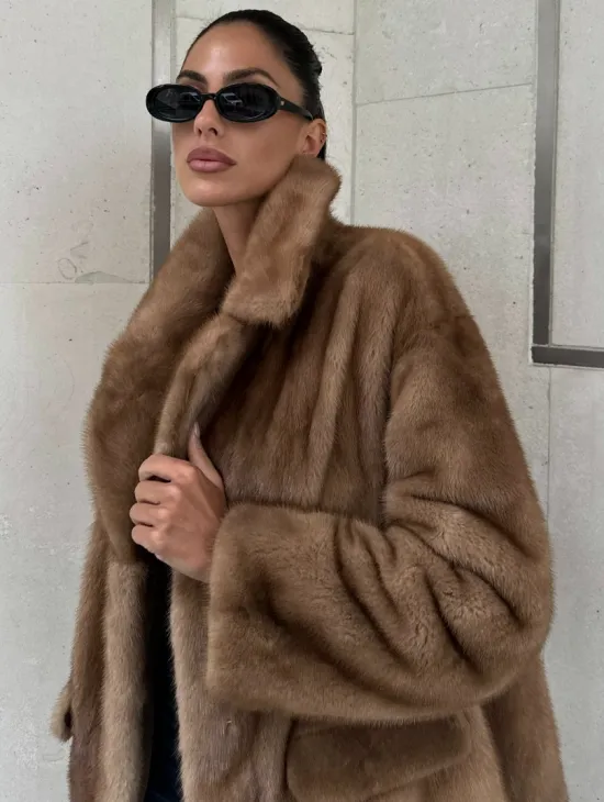 Женский норковый жакет в песочном цвете - фото 5